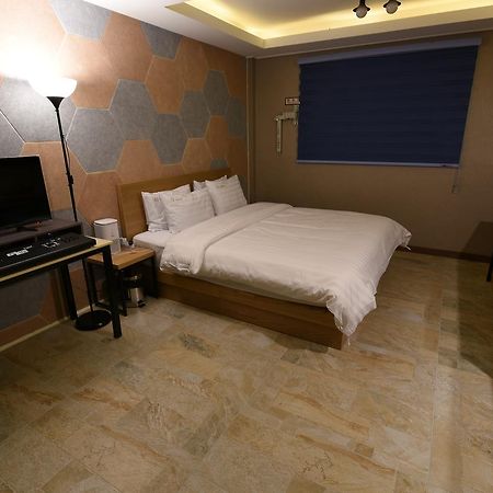 Jecheon Q Motel エクステリア 写真